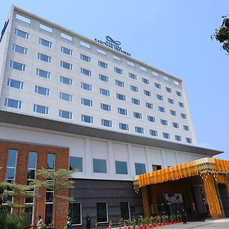 Hotel Manjeera Sarovar Premiere Rājahmundry Exterior foto