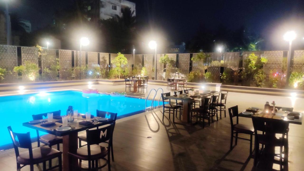 Hotel Manjeera Sarovar Premiere Rājahmundry Exterior foto